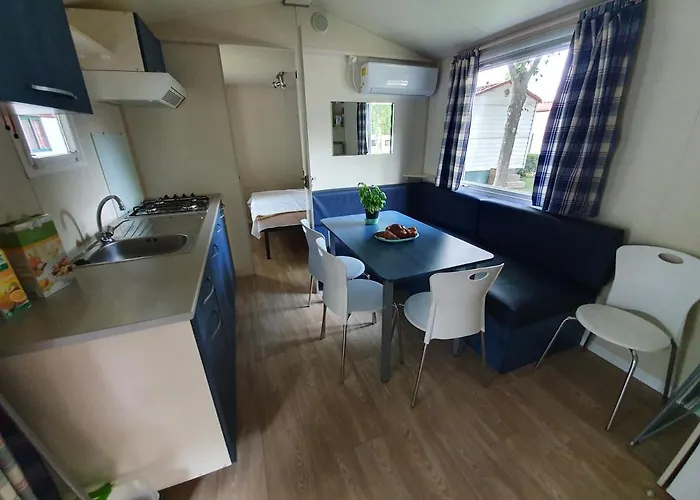 Naturexpert Mobilhazak-fkk Nudista * Balatonberény